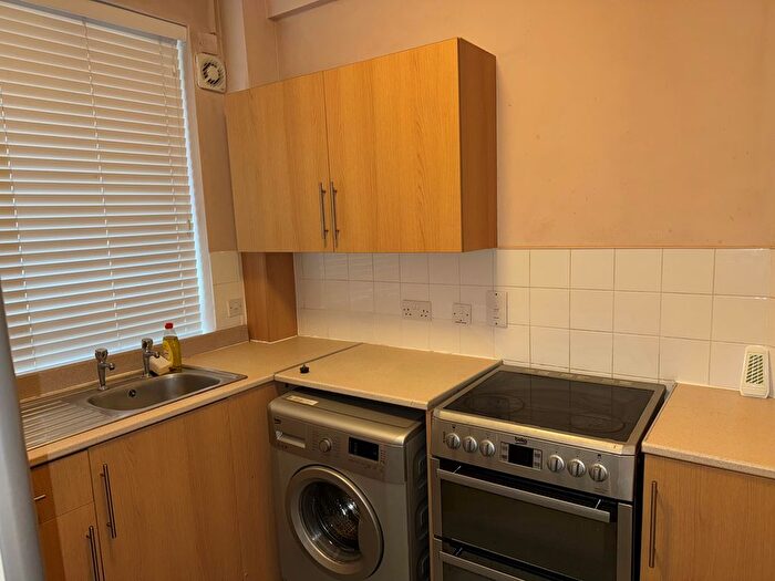 1 Bedroom Flat To Rent In Weston Street, London, SE1
