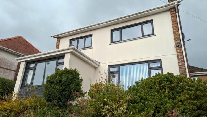 4 Bedroom Detached House To Rent In Spowart Avenue, Llanelli, SA15