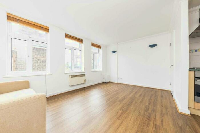 1 Bedroom Flat To Rent In Stoke Newington High Street, Stoke Newington, N16