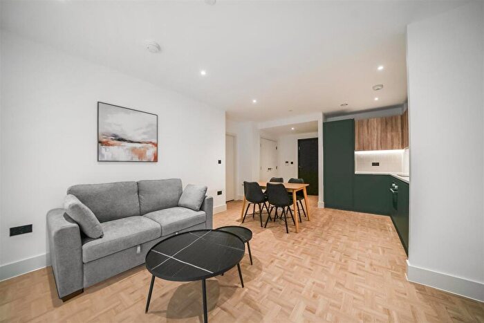 1 Bedroom Flat To Rent In Provence Apartment, Monarch Square, London, SW11