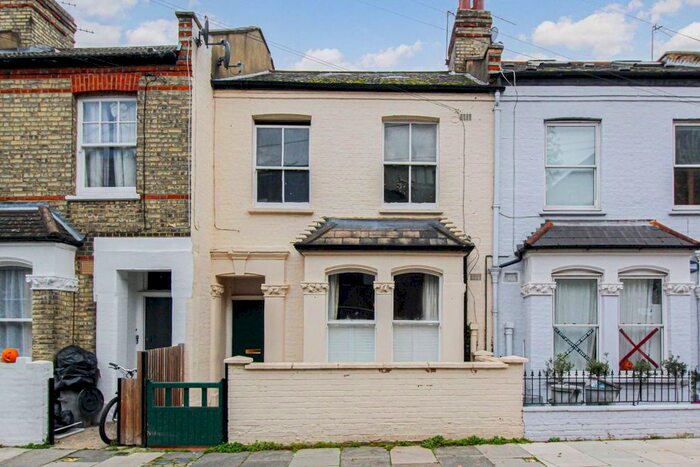 2 Bedroom Flat To Rent In Rainville Road, London, W6