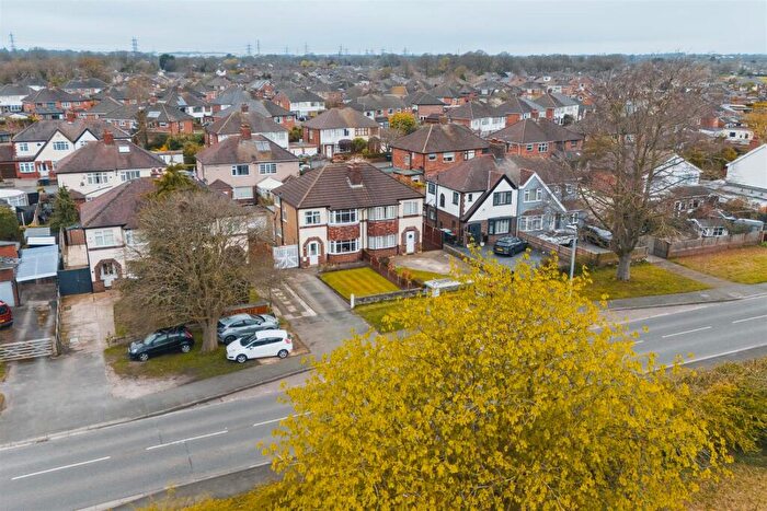 3 Bedroom Semi Detached House For Sale In Chester Road, Whitby, Cheshire, CH66