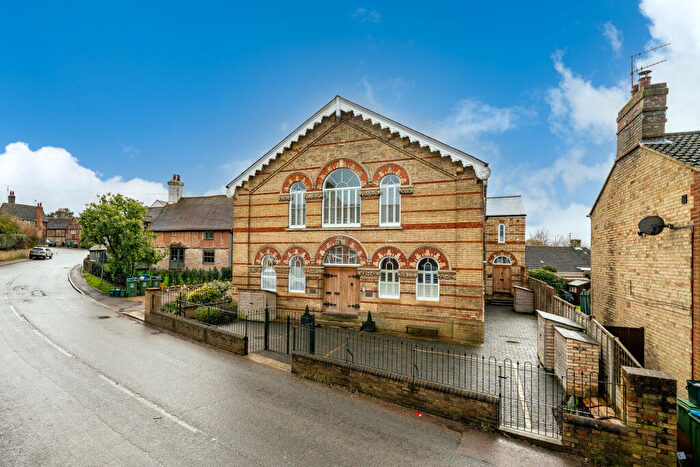 3 Bedroom Flat To Rent In The Old Chapel, Ivinghoe, Buckinghamshire, LU7