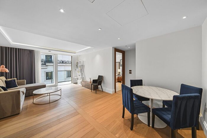 1 Bedroom Flat For Sale In Milford House, Strand, WC2R
