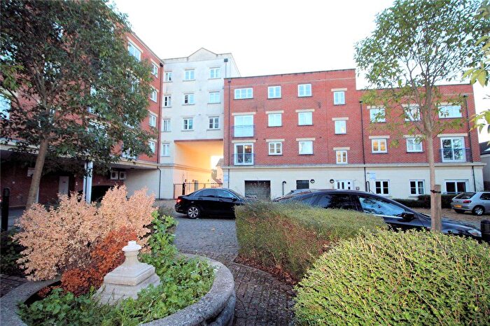 2 Bedroom Flat To Rent In Goldsworth Road, Woking, Surrey, GU21