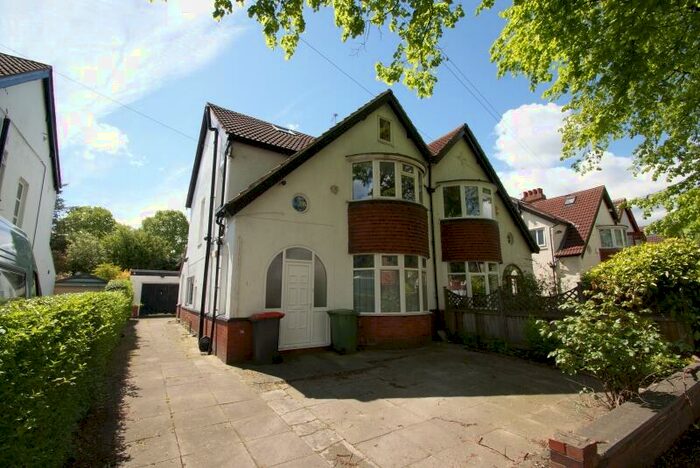 5 Bedroom Semi-Detached House To Rent In The Turnways, Headingley, Leeds, LS6