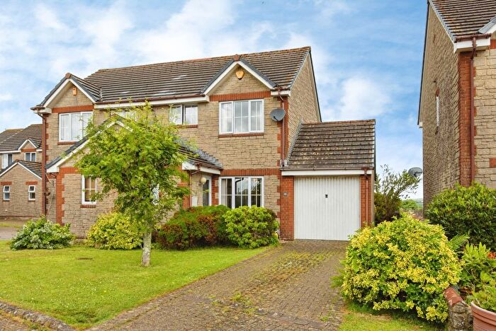 3 Bedroom Semi Detached House For Sale In Tollgate Close, Liskeard, Cornwall, PL14