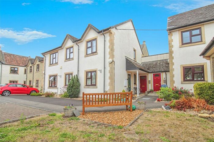 1 Bedroom Flat For Sale In Thornleigh, Melksham, SN12