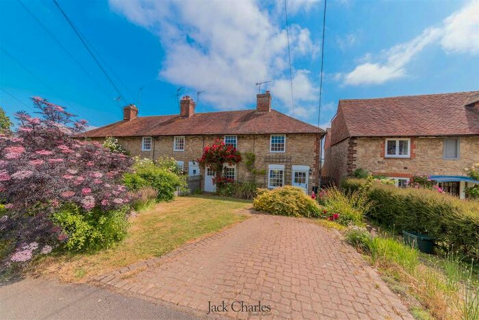 3 Bedroom End Of Terrace House For Sale In Long Mill Lane, Dunks Green, Tonbridge, TN11