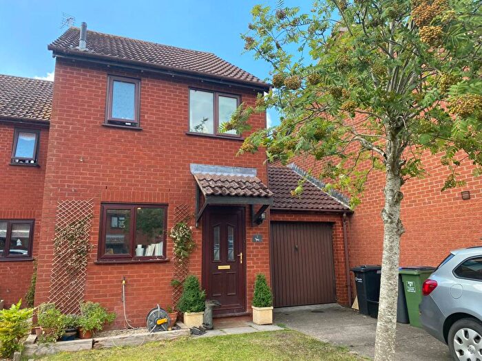 2 Bedroom House To Rent In All Cannings, SN10