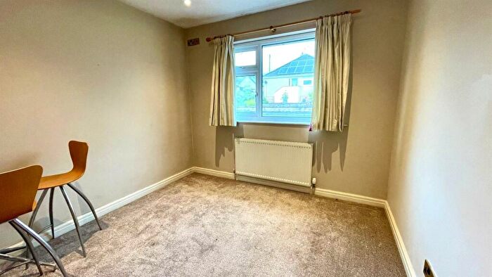 2 Bedroom Semi-Detached Bungalow For Sale In Nant Y Coed, Llandudno Junction, LL31