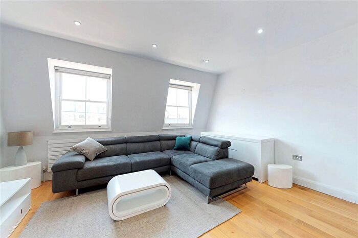 2 Bedroom Flat To Rent In King's Cross Road, London, WC1X