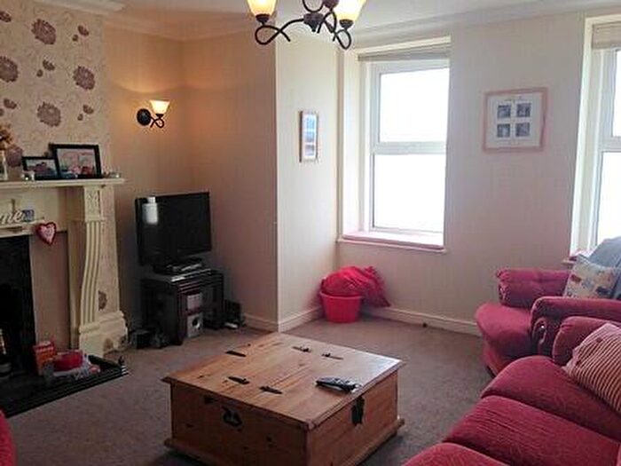 2 Bedroom Apartment To Rent In Esplanade, BN25