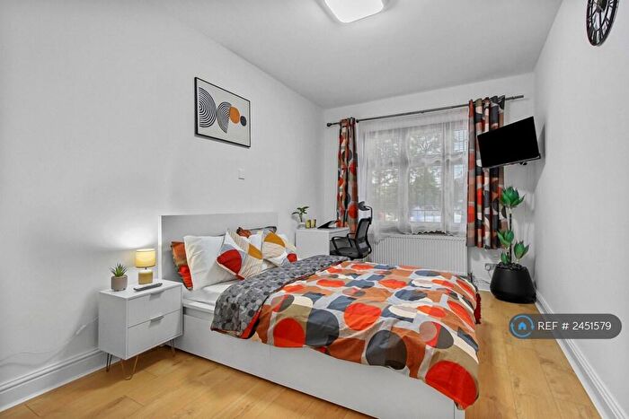 1 Bedroom Flat To Rent In Perth Road, Ilford, IG2