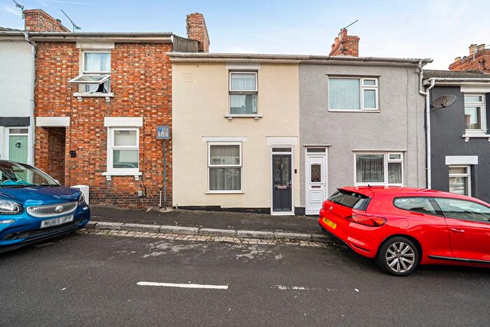 2 Bedroom Terraced House For Sale In Dover Street, Old Town, Swindon, SN1