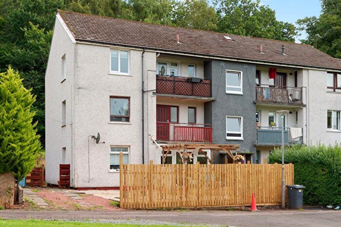 2 Bedroom Flat For Sale In E Fulton Crescent, Kilbarchan, PA10
