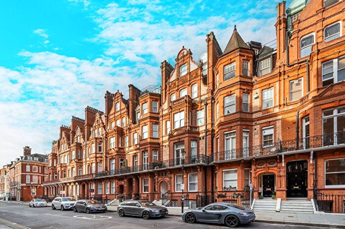 Studio For Sale In Draycott Place, Chelsea, London, SW3