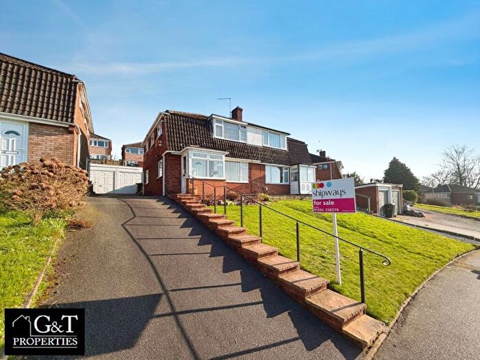 3 Bedroom Semi Detached House For Sale In London Heights, Dudley, DY1