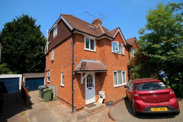 4 Bedroom House To Rent In Beech Grove, Guildford, GU2