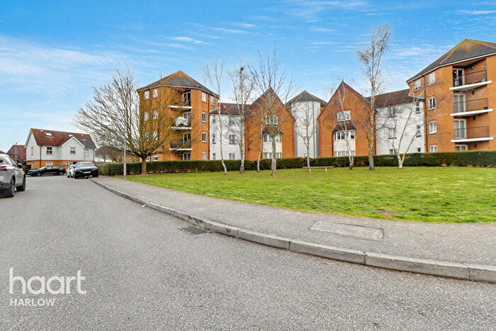 2 Bedroom Apartment To Rent In Chelsea Gardens, Harlow, CM17