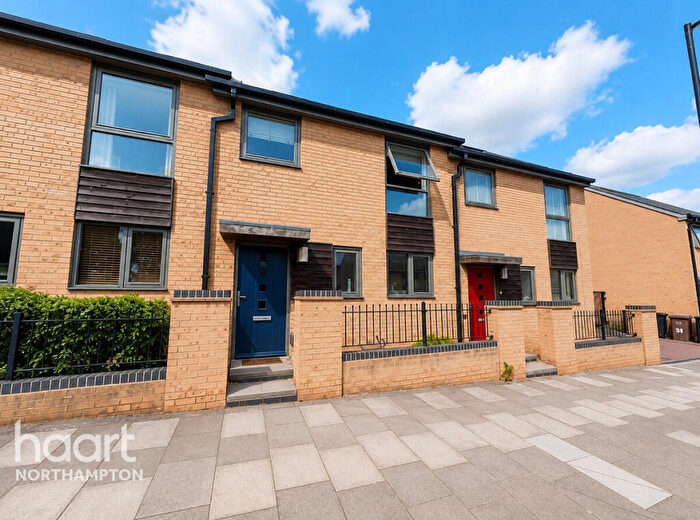 3 Bedroom Terraced House For Sale In Saxon Lane, Northampton, NN5