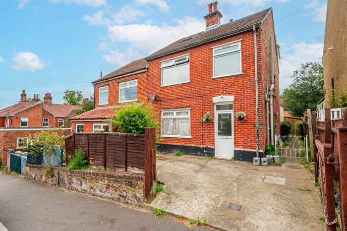 3 Bedroom End Of Terrace House For Sale In Junction Road, Norwich, NR3