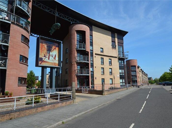 3 Bedroom Flat To Rent In Kidston Terrace, New Gorbals, Glasgow, G5