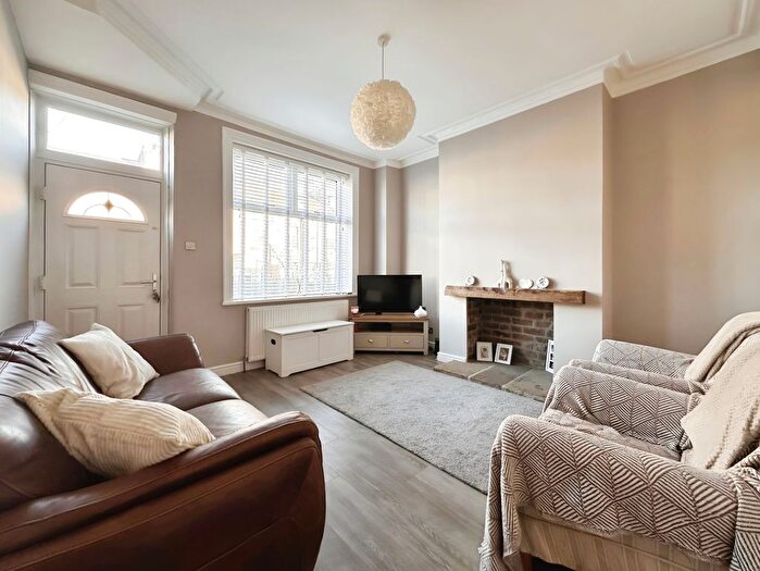 3 Bedroom Terraced House For Sale In Melbourne Street, Farsley, Pudsey, LS28