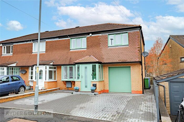 3 Bedroom End Of Terrace House For Sale In George Street, Mossley, OL5