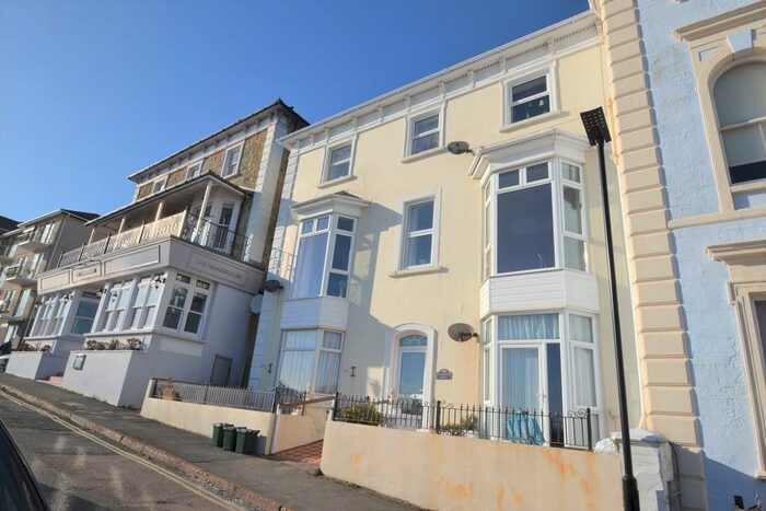 1 Bedroom Apartment To Rent In Hambrough Road, Ventnor, PO38