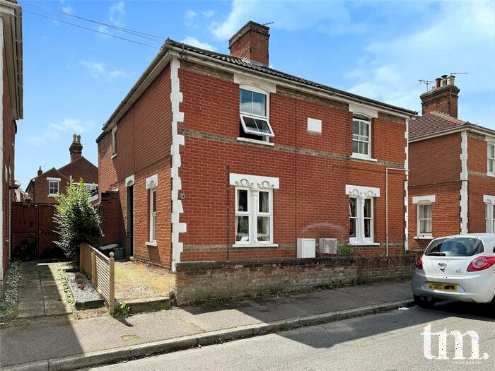 3 Bedroom Semi-Detached House To Rent In Winsley Road, Colchester, Essex, CO1