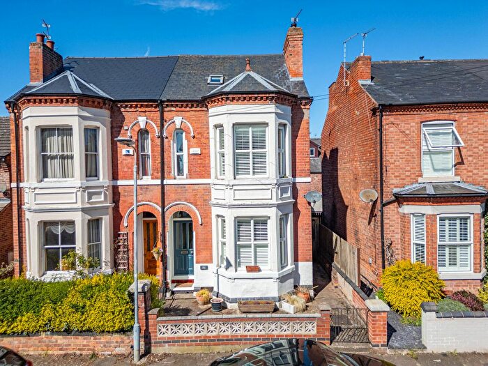 3 Bedroom Semi Detached House For Sale In Charnwood Grove, West Bridgford, Nottingham, NG2