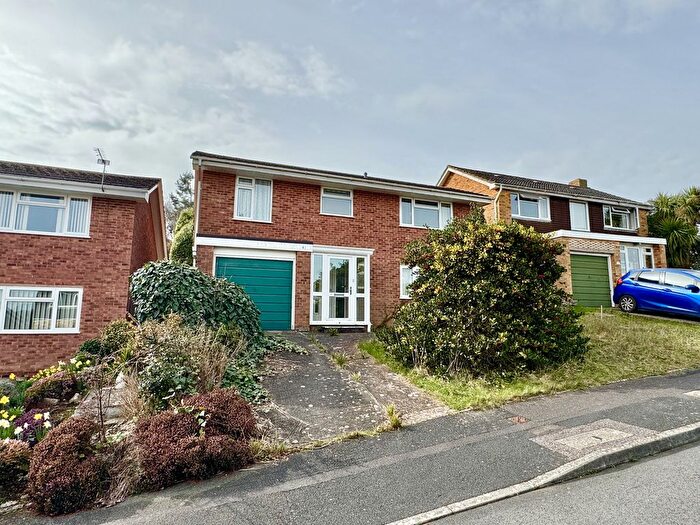 3 Bedroom Link Detached House For Sale In Aldrin Road, Exeter, EX4