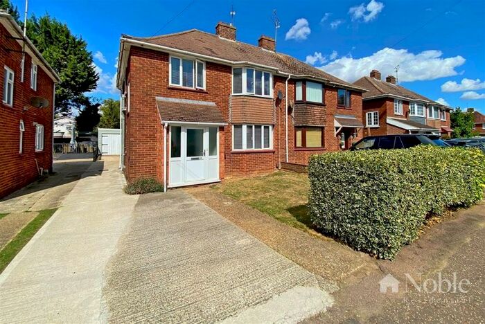 3 Bedroom Semi-Detached House To Rent In Arnhem Road, Chelmsford, CM1