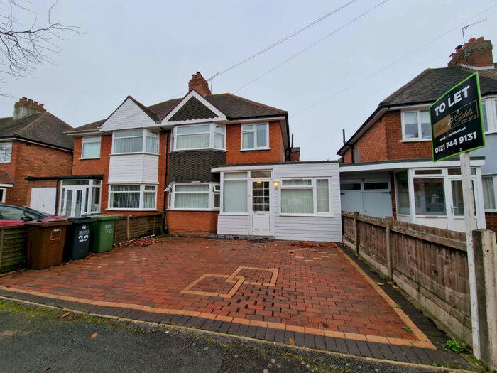 3 Bedroom Semi-Detached House To Rent In Coombe Road, Shirley, B90