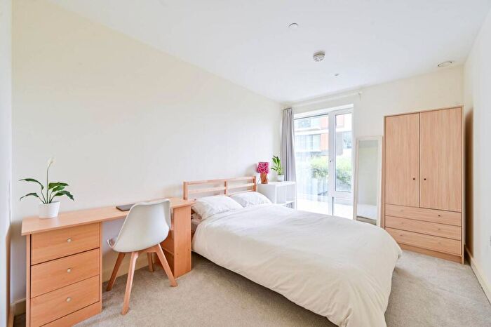 2 Bedroom Flat For Sale In Deveraux House, Woolwich Riverside, London, SE18