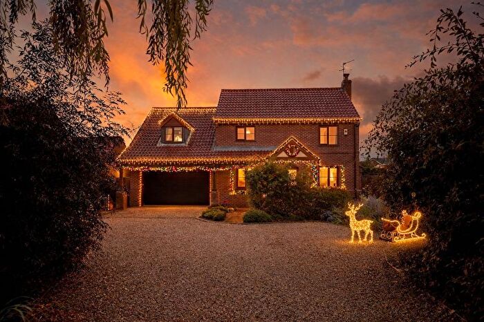 5 Bedroom Detached House For Sale In Stakers Orchard, Copmanthorpe, YO23