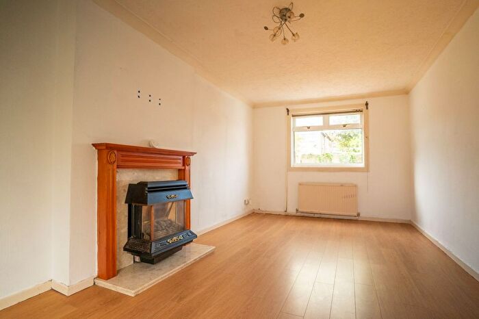 2 Bedroom End Terrace House For Sale In Beechbank Crescent, Kelty, KY4