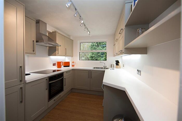 2 Bedroom Apartment To Rent In Weston Park, Bath, BA1