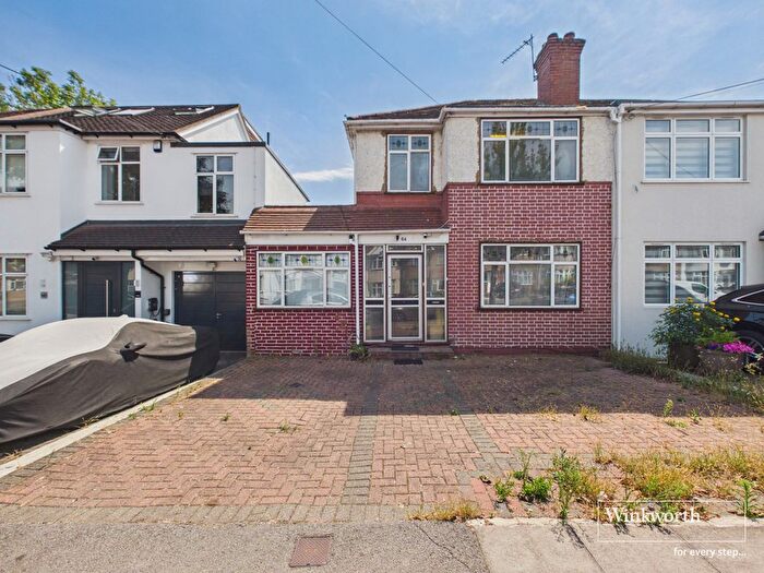 4 Bedroom Semi Detached House For Sale In Streatfield Road, Harrow, Middlesex, HA3