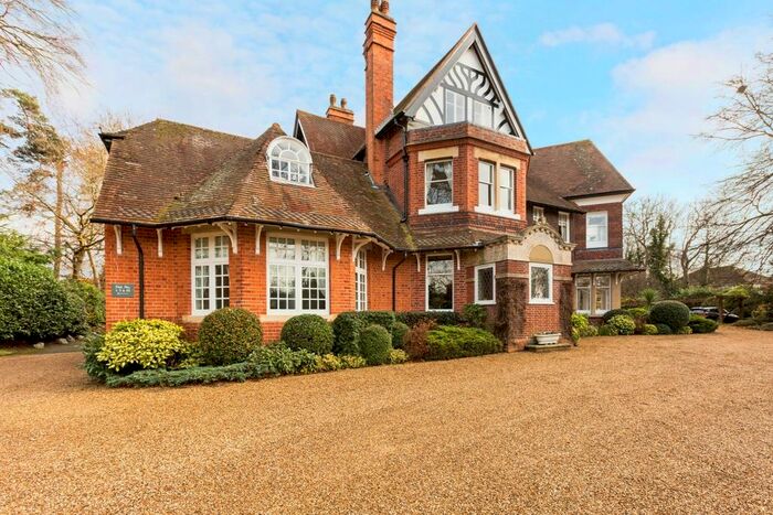 3 Bedroom Flat To Rent In Cleeve Road, Goring, Reading, RG8