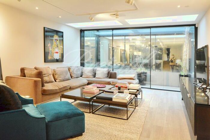 4 Bedroom Terraced House To Rent In Fulham Road, London, SW10