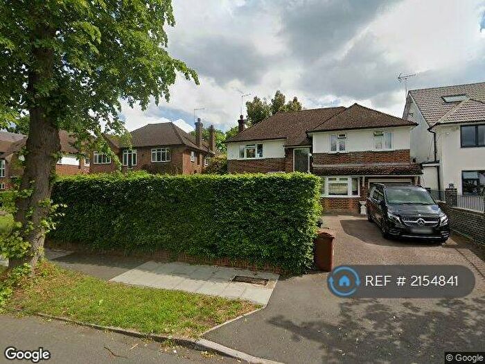 4 Bedroom Semi-Detached House To Rent In The Avenue, Hatch End, Pinner, HA5