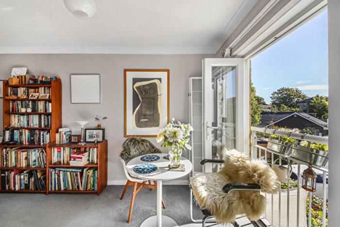 1 Bedroom Apartment For Sale In King Henrys Walk, London, N1