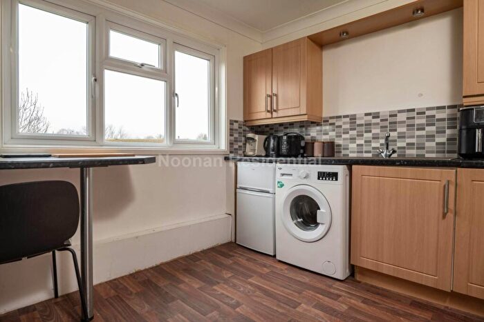 1 Bedroom Flat For Sale In Dukes Road, St Neots, PE19