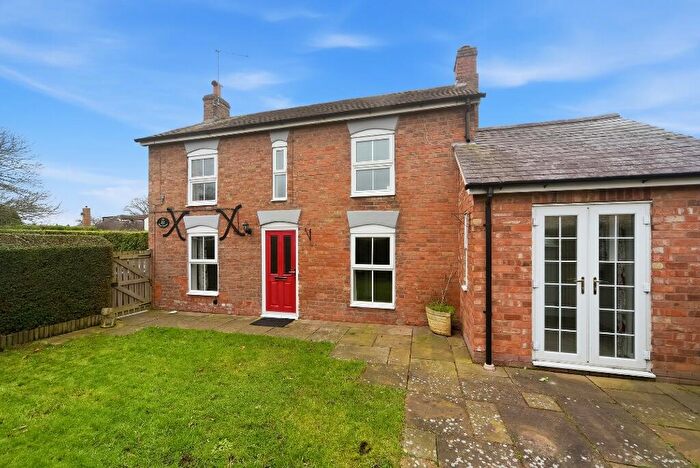 2 Bedroom Detached House For Sale In South Parade, Harbury, Leamington Spa, CV33