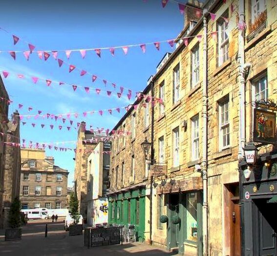 2 Bedroom Flat To Rent In Rose Street, New Town, Edinburgh, EH2