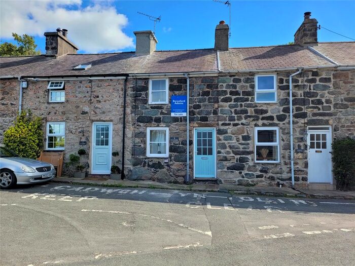 2 Bedroom Terraced House For Sale In Ty Canol, Clynnogfawr, Caernarfon, Gwynedd, LL54