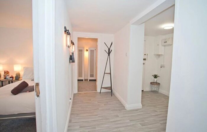 2 Bedroom Flat To Rent In Old Christchurch Road, Bournemouth, BH1