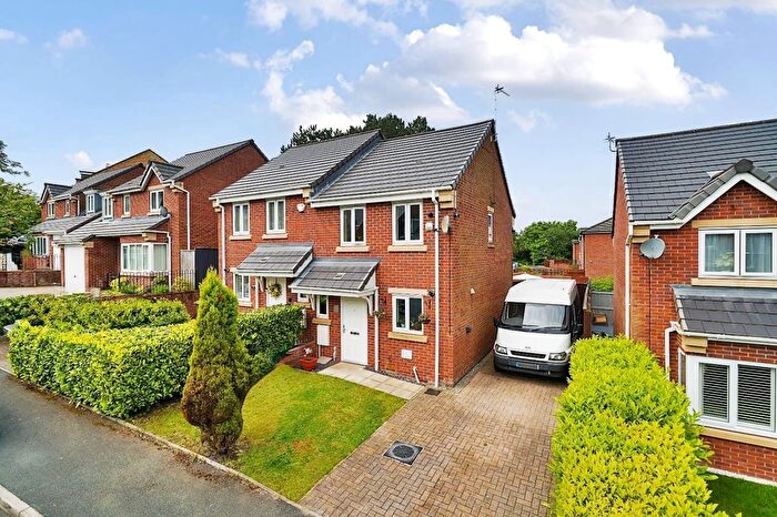 2 Bedroom Semi Detached House For Sale In Viner Way, Hyde, SK14